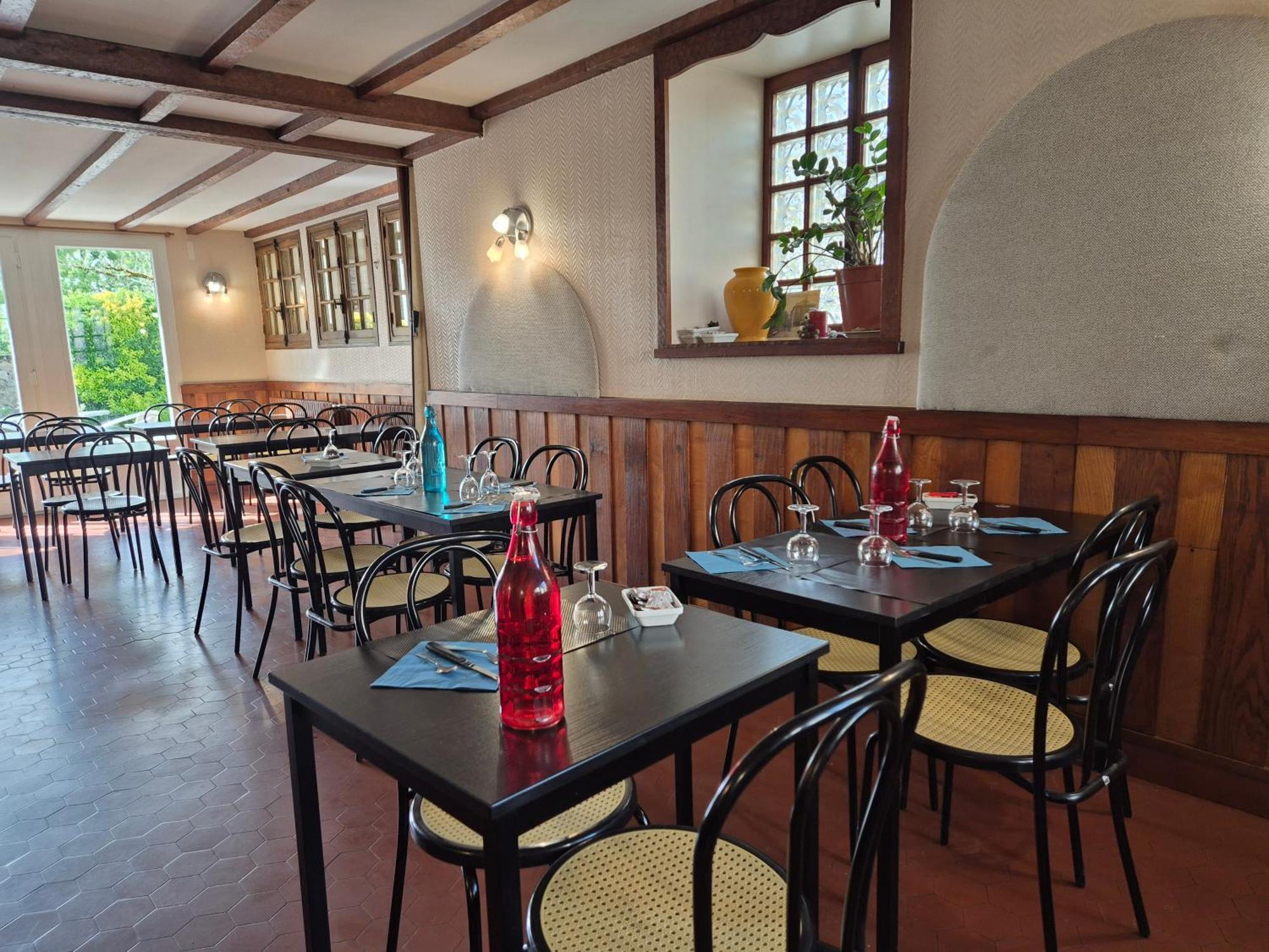 Logis Hotel Restaurant L'Oustal Naves  Εξωτερικό φωτογραφία